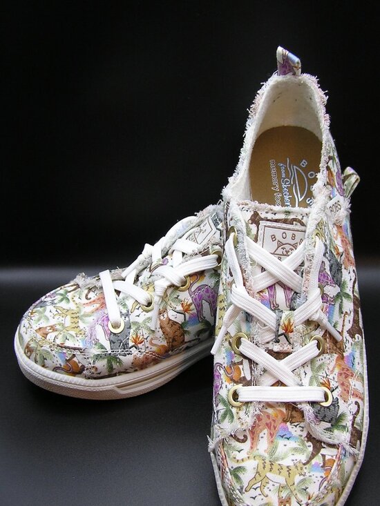 BOBS from Skechers Shoes - Bob's For Cats Women's Jungle Step Sneakers